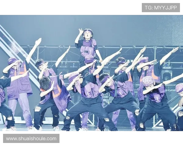 街舞战术解析:深入探讨北京街舞队的风格与策略创新 街舞战术解析:深入探讨北京街舞队的风格与策略创新