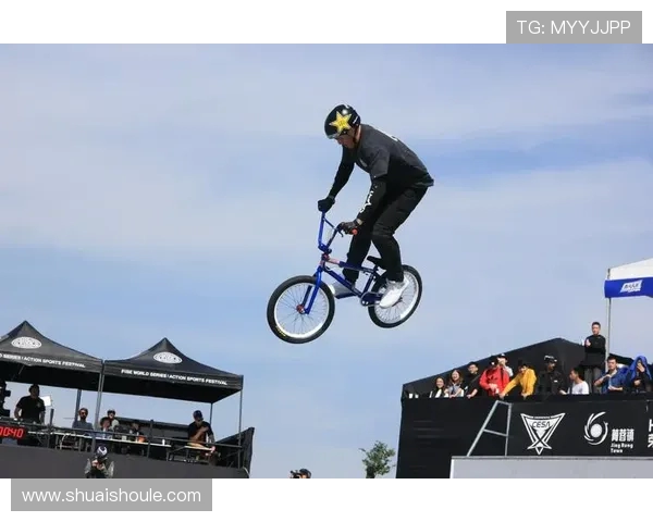 西安极限运动队与南京极限运动队的精彩对决全景回顾与战术分析 西安极限运动队与南京极限运动队的精彩对决全景回顾与战术分析